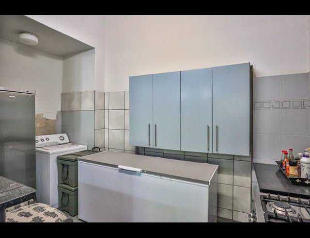 11 BEDROOM GUEST HOUSE FOR SALE IN PROTEA PARK